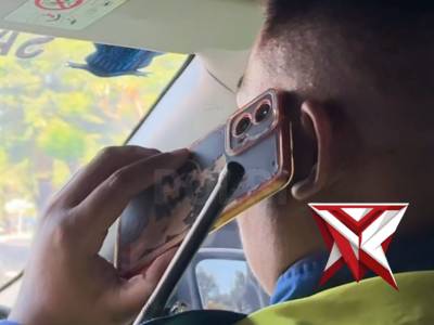 Aksi sigap polisi Gresik berangkat kan pasutri yang ketinggalan bus