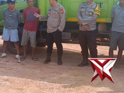 Kapolsek Pampangan sambang dan beri himbauan kpd sopir truck