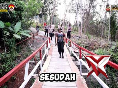 Perbaikan jembatan merah putih desa karang raja muara enim olh angt polres muara enim