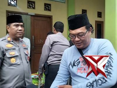 Pemberian beras dari Kapolres Malang ke ponpes mbiru