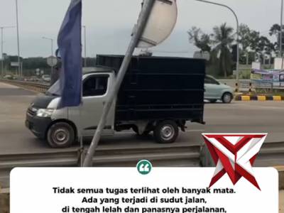 POLISI HADIR SAAT PENGENDARA MENGALAMI MOGOK DI PINTU TOL - PoliceTube