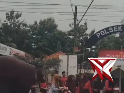 Bagi-Bagi Takjil Dan Buka Bersama Saka Bhayangkara Polsek Dukun