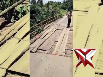 Polres Musi Rawas melaksanakan giat renovasi jembatan