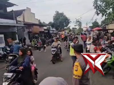 Polsek Ngariboyo Pam takjil ramadhan di pasar tradisional ngariboyo