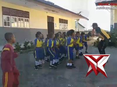 Kapolsek Leksula IPTU Bastian Tuhuteru Raih Penghargaan Hoegeng Corner Award