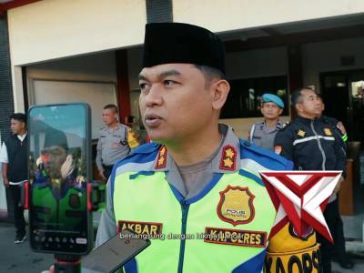 Kapolres Kuningan melaksanakan monitoring pengamanan Shalat Idul Fitri 1447 H