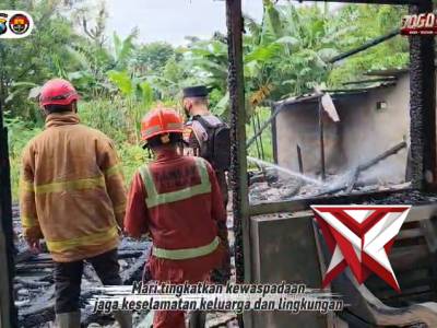 Polres Tuban - Pamapta Polres Tuban bersama Polsek Palang lakukan  penanganan kebakaran rumah