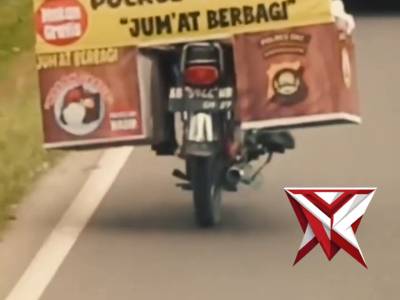 POLRES OKI HADIR JUMAT BERBAGI - PoliceTube