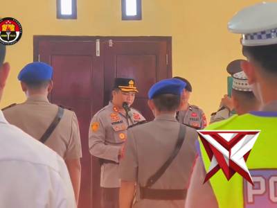 Serah terima jabatan Kabag Ren Polres Kepulauan Sula dan Kasat Polairud polres Kepulauan Sula - PoliceTube