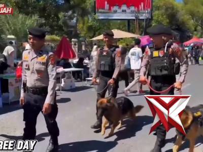 Personil Ditsamapta Polda Aceh Unit Polsatwa K-9 Satwa Melaksanakan Patroli Di Area Car Free Day