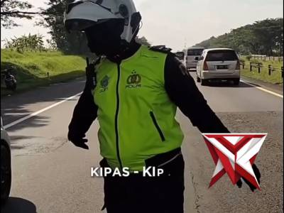 Trouble di Cipali? Tenang, Satlantas Polres Indramayu Langsung Meluncur