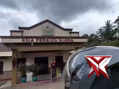 Sat Lantas polres pandeglang melakukan pengawalan ambulance - PoliceTube