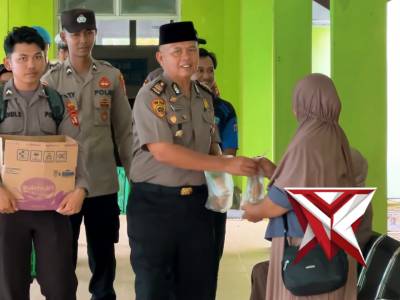 Ramadan Penuh Kepedulian | Polres Sukamara Berbagi Takjil di RSUD Nawawi Mahmudah