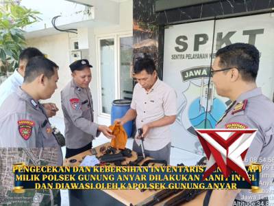 Polsek Gunung Anyar melaksanakan patroli di perumahan purimas