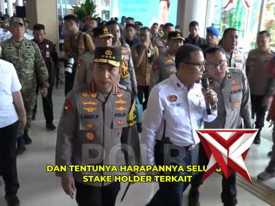 Kapolri Jenderal Polisi Drs. Listyo Sigit Prabowo, M.Si., meninjau langsung kesiapan Posko Terpadu d