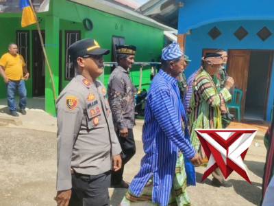 KAPOLSEK PIRU PIMPIN PENGAMAN ACARA ANTAR DULANG DI DUSUN TELAGA