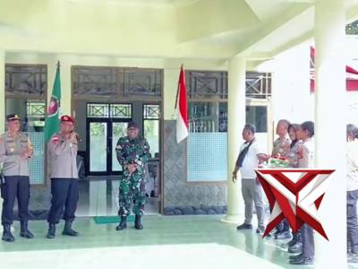 SURPRISE UCAPAN HUT TNI OLEH POLRES JAYAPURA