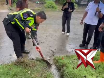 Sigap Antisipasi Kemacetan, Sat Lantas Polresta Bengkulu Atur Lalu Lintas dan Buat Siring di Pintu