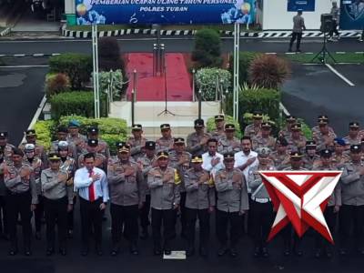 Apel Commander Wish. - PoliceTube