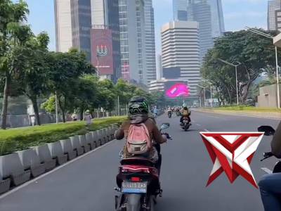 Sasasasasas - PoliceTube