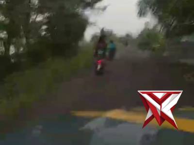 Personil Polsek Pemulutan Membubarkan Balap Liar