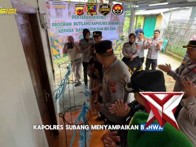 KEGIATAN PENYERAHAN KUNCI PROGRAM RUTILAHU POLRES SUBANG OLEH KAPOLRES SUBANG