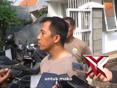 Polrestabes Surabaya Dibantu Warga Kerja Bakti Bersihkan Kantor Sementara Polsek Tegalsari Surabaya