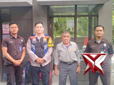 Bhabinkamtibmas Kel.Isola Polsek Sukasari Polrestabes Bandung Lakukan Giat Binkamsa