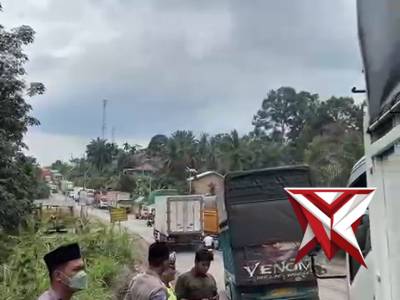 Melaksanakan pengaturan arus lalin yg mengalami laka lantas