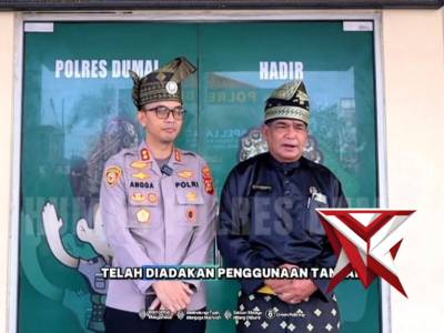 Ketua LAMR Sanjung Terobosan Kapolda Riau: Tanjak dan Selempang Lambang Kedekatan Polri dengan Adat