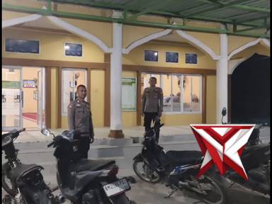 kegiatan pengamanan sholat tarawih oleh polsek pujud
