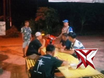 Melaksanakan Patroli malam