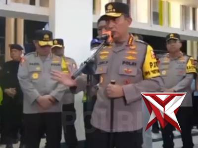 Kapolri jendral Listyo Sigit Prabowo ,M.SI meninjau kesiapan pengamanan arus mudik distasiun tugu jo