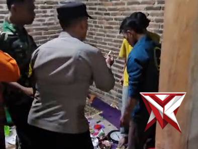 Polsek Ngariboyo sigap melakukan evakuasi dan pendampingan terhadap ODGJ di Desa Selotinatah.