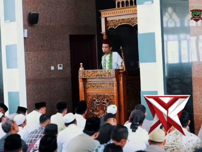 kapolda sumsel bersama ulama UAS