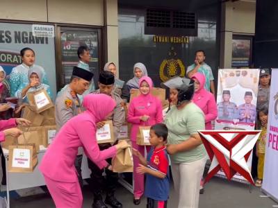 KAPOLRES NGAWI BAGI TAKJIL