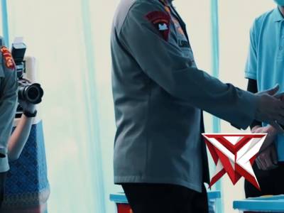 Kapolri kunjungi sppg pakri Polda Sumsel  relawan terima tali asih