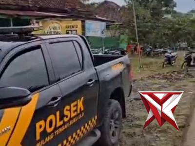 Kapolsek Bts Ulu dan personil memantauan dan pengamanan pemilihan ketua Rt