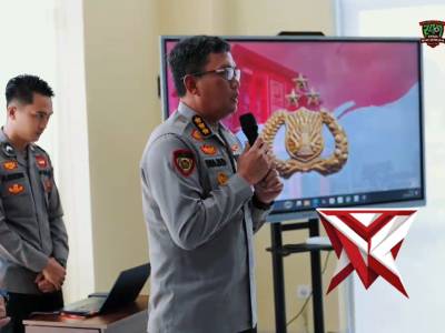 Kapolda Sumatera Selatan, Irjen Pol Dr. Sandi Nugroho, memimpin kegiatan Coffee Morning - PoliceTube