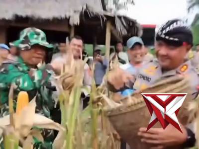 Ngopi Dengan Mbah Condro Di Gubug Petani Jagung