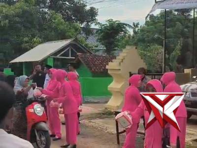 Polsek Talango Berbagi Takjil