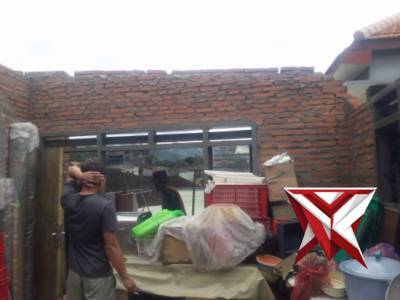 Rumah terdampak angin kencang