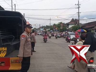 Patroli Sore hari jalur utama depan pasar Pohjejer, Desa Pohjejer, Kec. Gondang. - PoliceTube