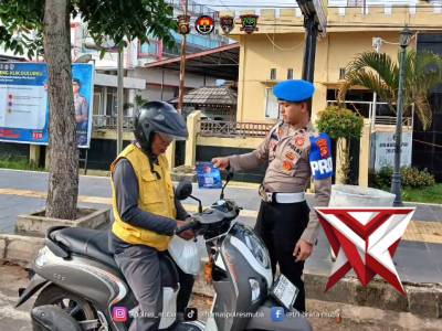 Pemasangan spanduk dan sosialisasi pengaduan propam polri polres Muba - PoliceTube