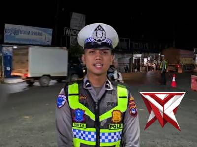 Laporan situasi terkini arus lalulintas di simpang tiga pantai Hambawang depan Pos Pelayanan