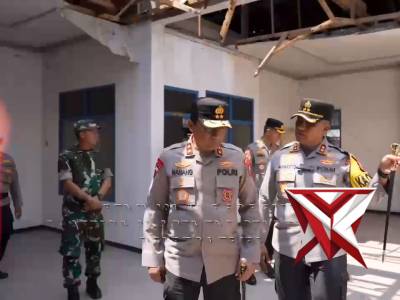 Kapolda Jatim Irjen Pol Drs Nanang Avianto ,M.Si Bersama PJU Meninjau Langsung Mapolres Kediri