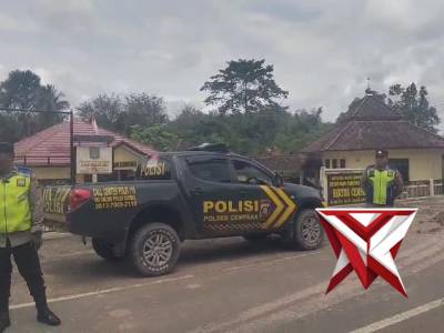 Giat Pengaturan Lalu Lintas Oleh Personil Polsek Cempaka