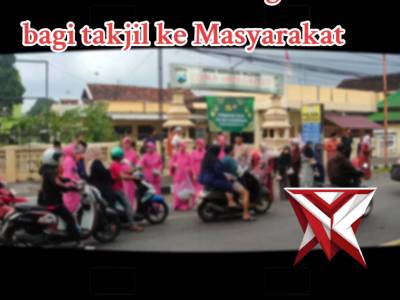 Polsek Kademangan bagi takjil