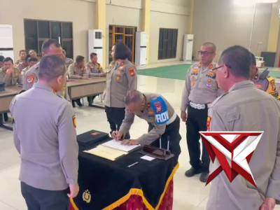 *PENANDATANGANAN FAKTA INTREGRITAS DAN ANEV PEMBANGUNAN ZI*