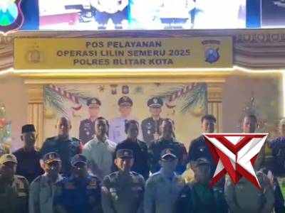 Forkopimda Kota Blitar melaksanakan patroli gabungan pengamanan natal 2025.